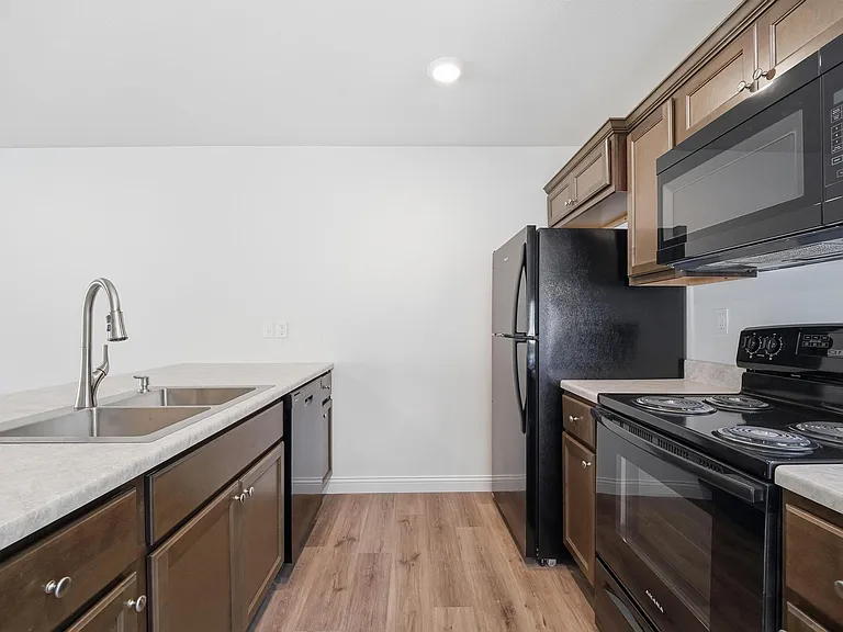 15405 Corbin Ct — Photo 31