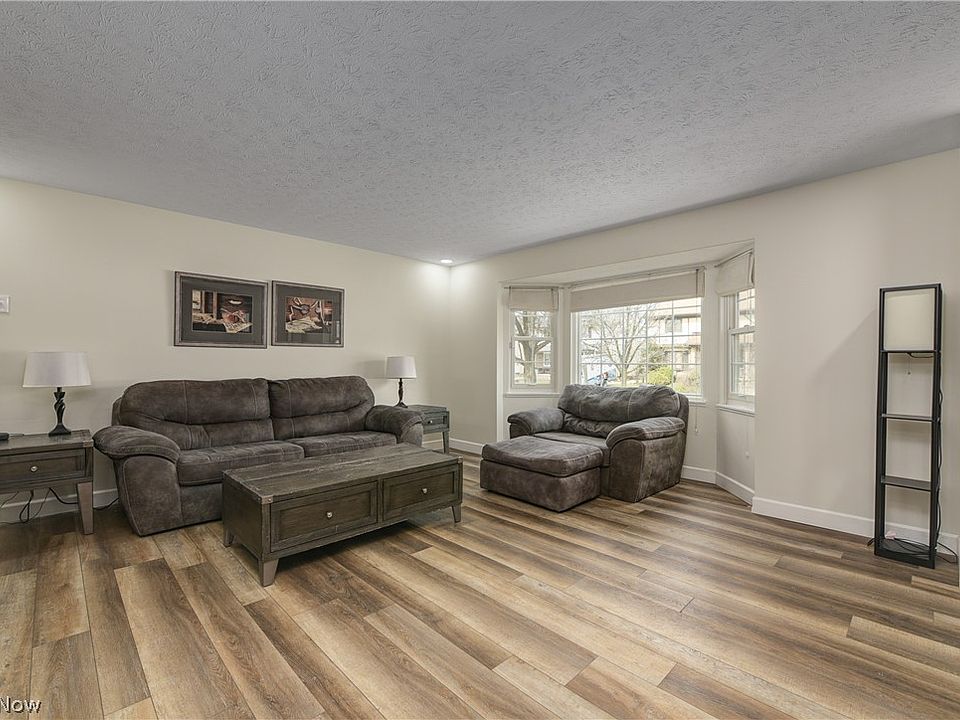 2513 Ave, Parma, OH 44134 Zillow