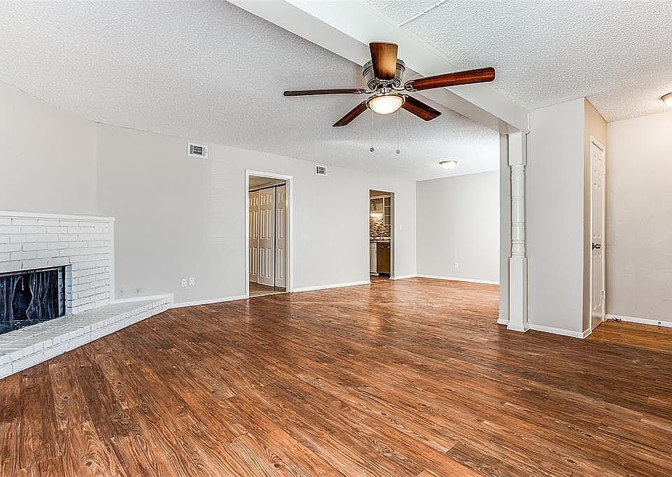 1st image of 6809 Trail Lake Dr