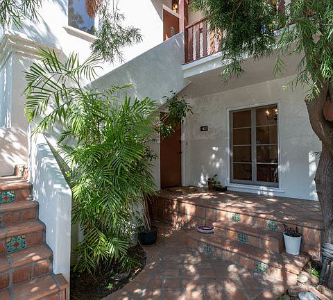 4th image of 4021 Garden Ave