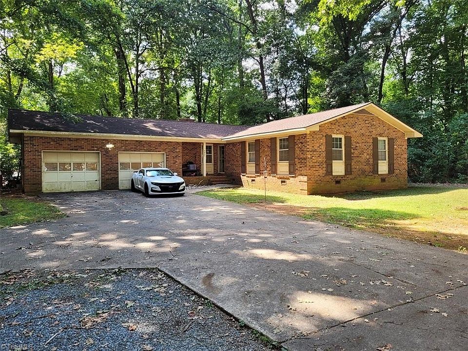 1st image of 3805 McCoy St