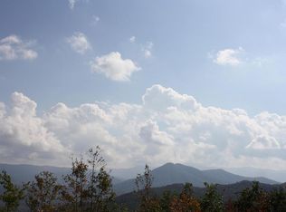 2610 Hatcher Mountain Rd, Sevierville, TN 37862