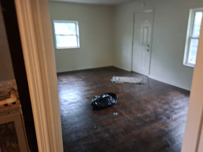 1003 S Grand Ave — Photo 6
