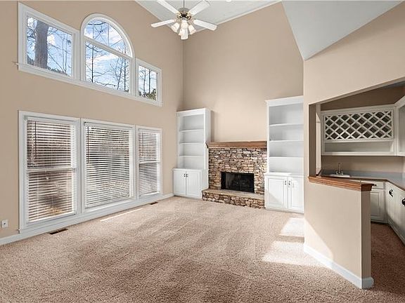 5th image of 1186 Camden Hunt Dr