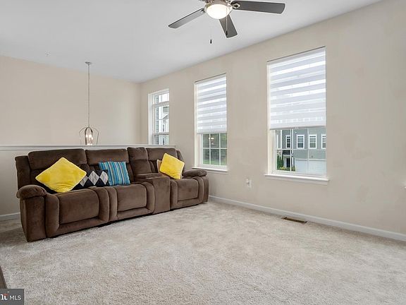 4th image of 20212 Capital Ln