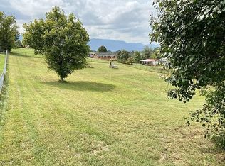2176 Chico Dr, Kingsport, TN 37660