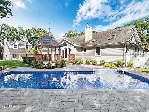 2nd image of 43 Sea Breeze Ave