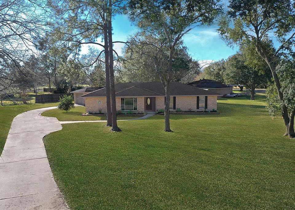 1st image of 1404 Roy Ct