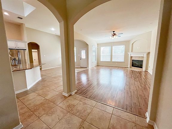 2nd image of 11303 Crestbrook Park Ln