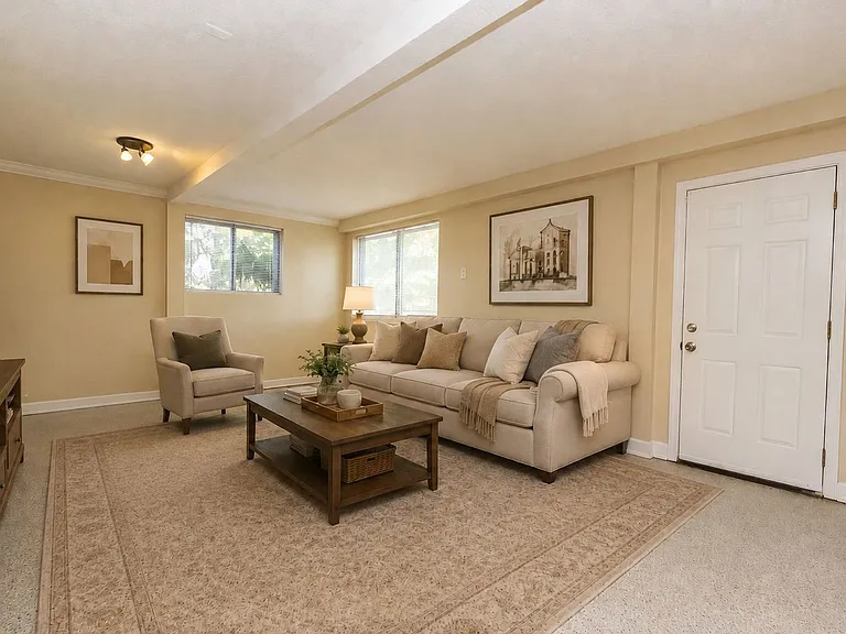 1309 Labrea Dr #B — Photo 1