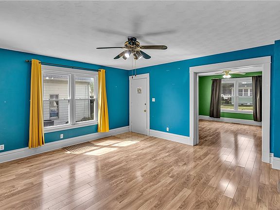 4th image of 604 N Grant St