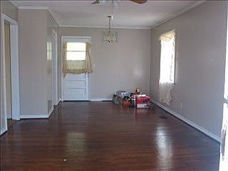 2nd image of 327 Crosby Cir