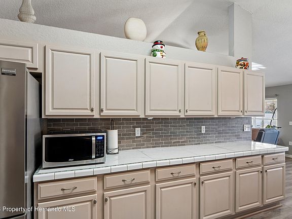 2nd image of 10318 Gifford Dr