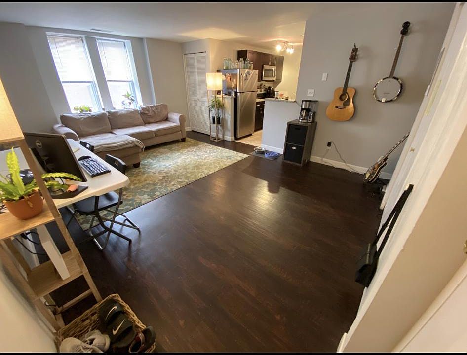 2nd image of 5636 Waterman Blvd APT 22
