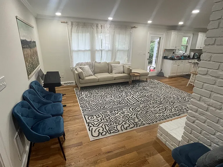 319 Mimosa Dr — Photo 5