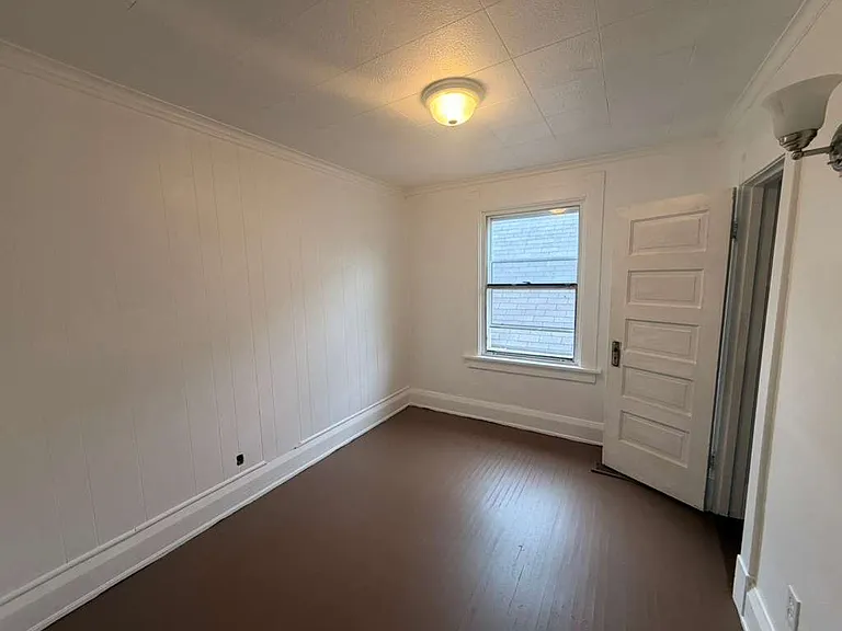348 Spencer St — Photo 10