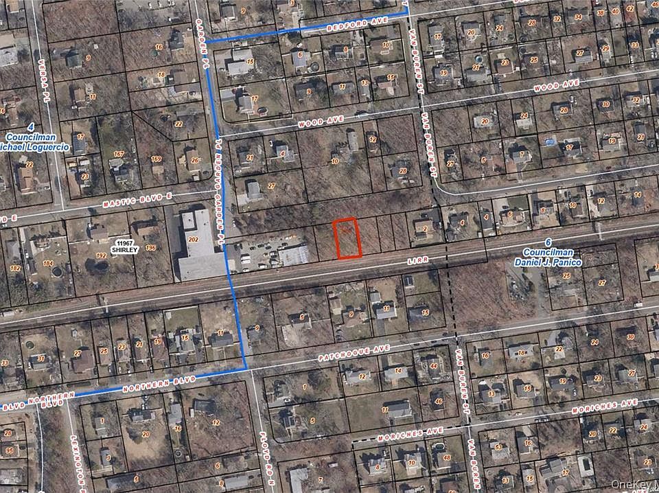 2nd image of VL(36) Mastic Boulevard