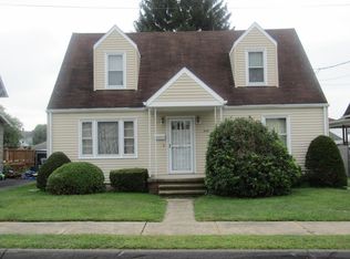 40 Butler St, Wyoming, PA 18644