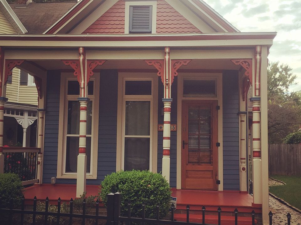 1st image of 1135 SE 1st St