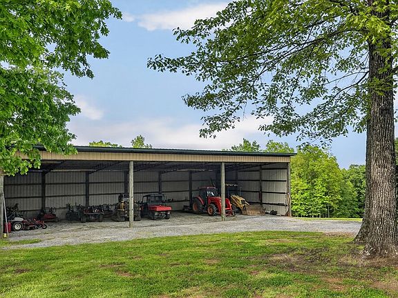 102nd image of 933 John Henry Lewis Rd