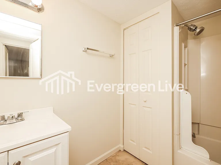 2961 Berkley St — Photo 14