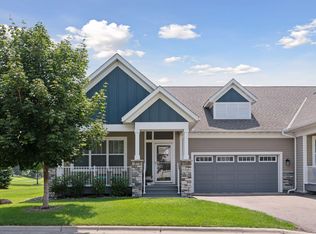 630 Lovell Ave W, Roseville, MN 55113