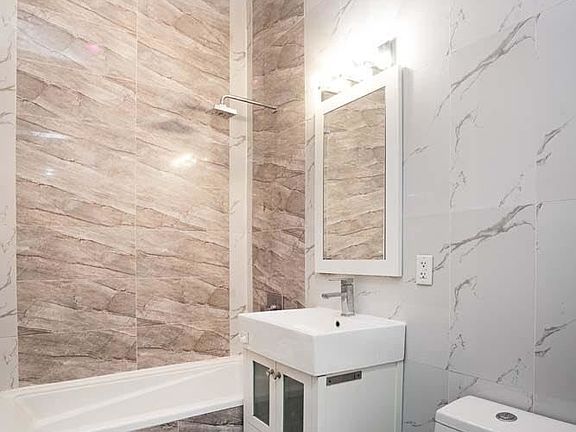 5th image of 164 Throop Ave #1AA