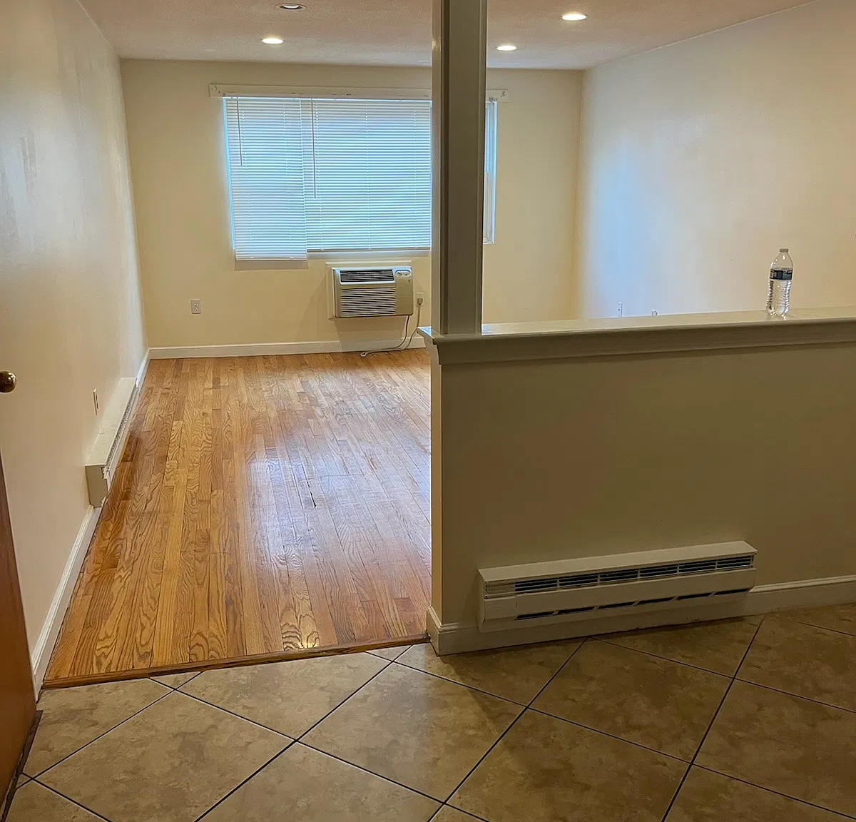 2 bed, 750 sqft, $2,200 — Photo 4