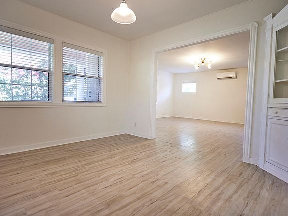 4th image of 4804 York Blvd