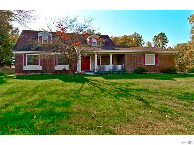131 Kings Dr photo 1