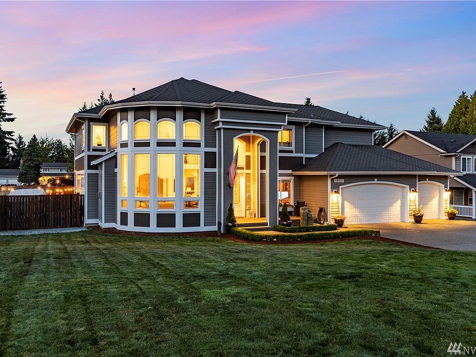 Beautiful home by day or night