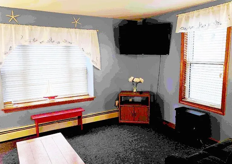 6 Imperial St #2 — Photo 4