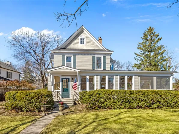 274 Vine Ave, Lake Forest, IL 60045