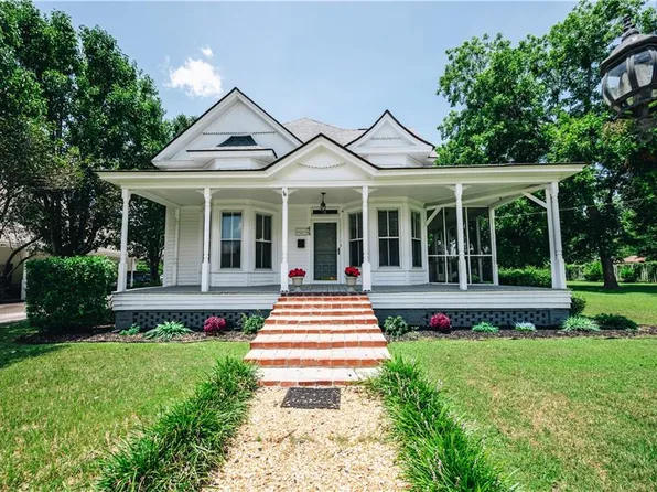 45 N Kennedy St, Metter, GA 30439