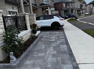 1438 Mockingbird Sq #BASEMENT, Pickering, ON L1X 0N8