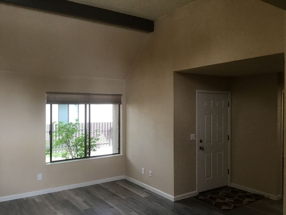 1st image of 1029 Baywood Dr