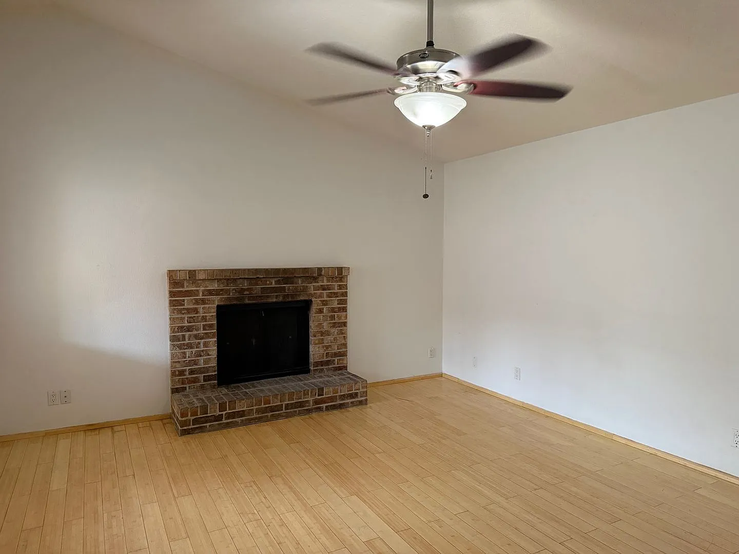 3 Bedroom 2 Bath 2 car garage 1179/SF — Photo 3