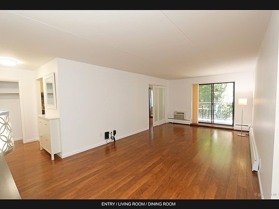 4th image of 200 Diplomat Dr APT 5D