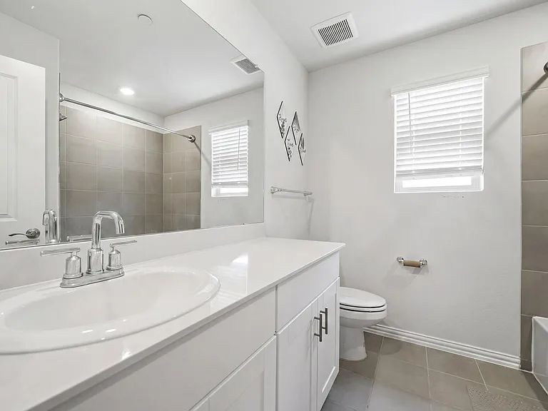 224 Monarch Way — Photo 7