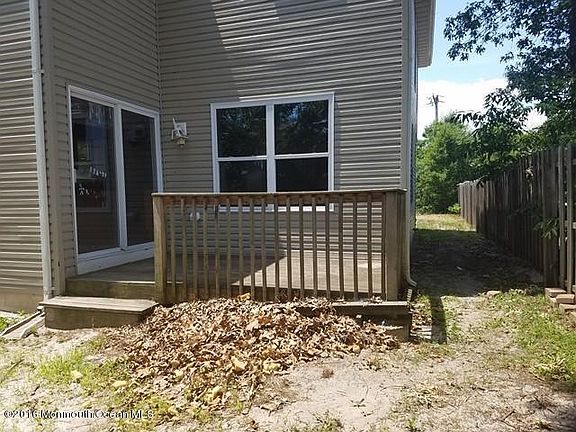 2nd image of 1 Swan Blvd
