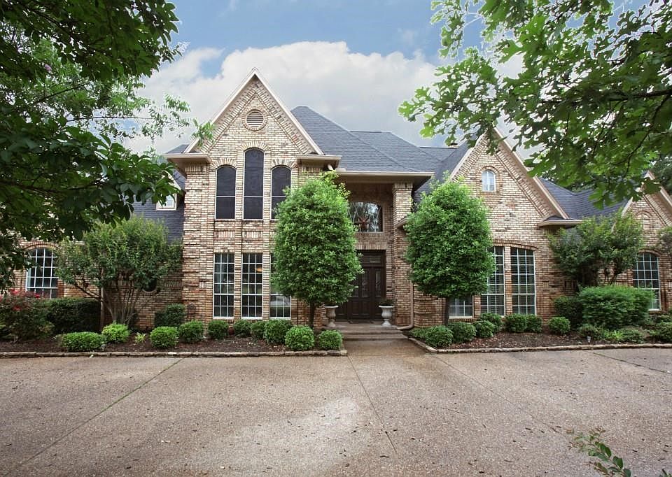 1st image of 310 Lake Trail Ct