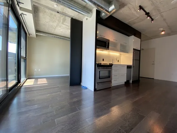 51 Trolley Cres #608, Toronto, ON M5A 0E9