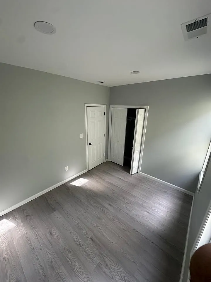 4 bed, $2,700 — Photo 1