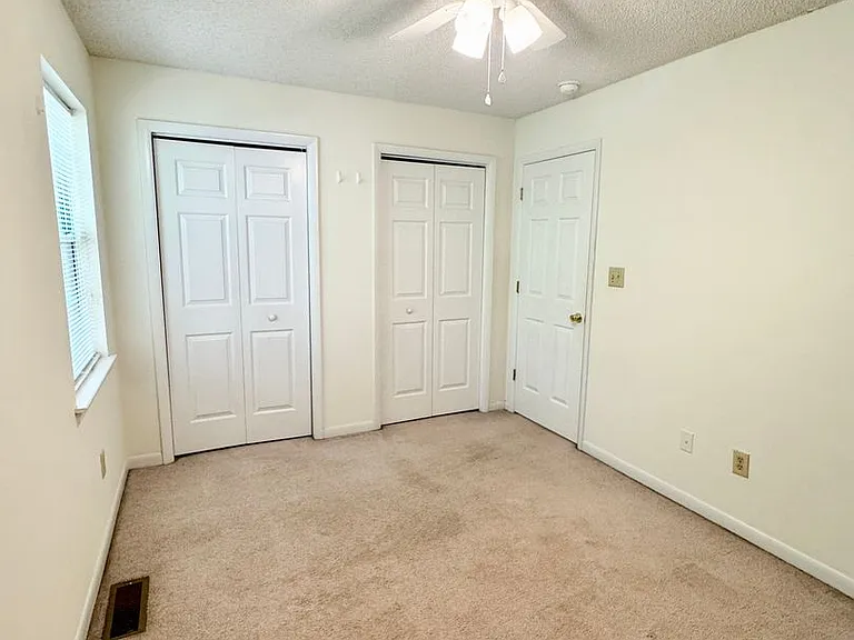 1100 Pine St #B — Photo 3