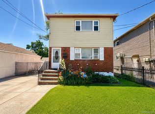 21320 102nd Ave, Queens Village, NY 11429