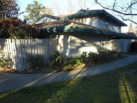 811 Roundtree Ct photo 1