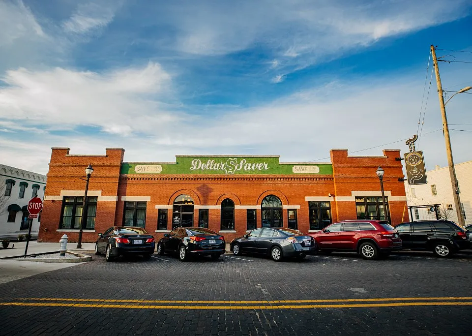 101 E Walnut St #214