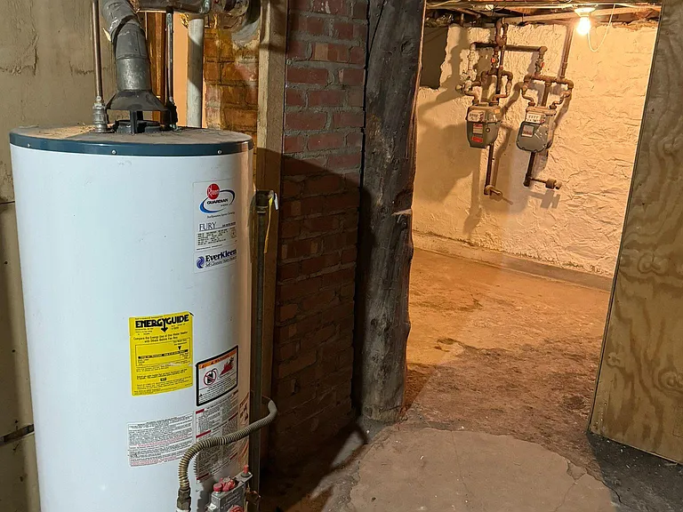 727 N Alvord St #BASEMENT — Photo 22