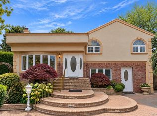 1072 Hicksville Rd, Seaford, NY 11783