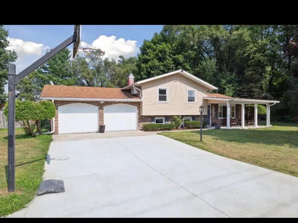 10999 M 140, Niles, MI 49120